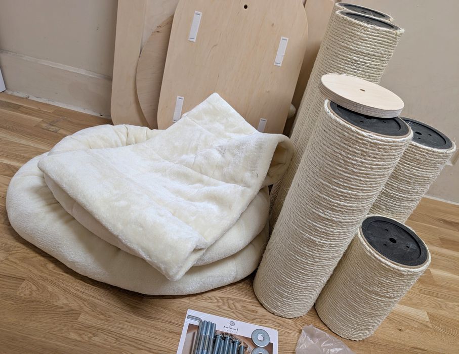 Natural Paradise Drapak dla Kota Amaryllis L Kremowy 101x79x127,5 DUŻY