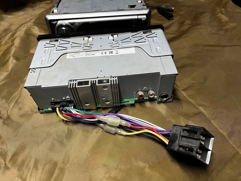 Оригинальна магнитола JVC KD-X162