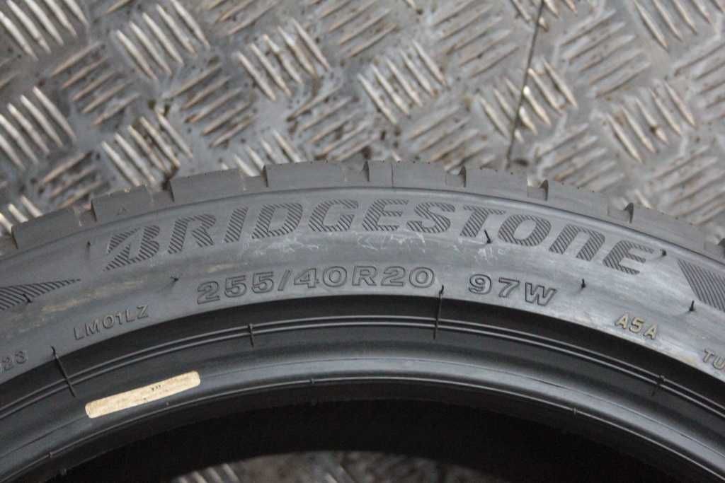255/40/20 Bridgestone Blizzak LM 001 255/40 R20 97W