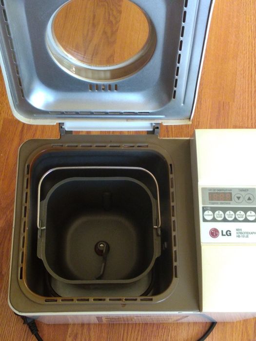 Хлебопечь LG HB-151 JE