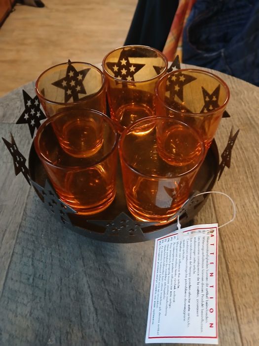 Sporte com 5 copos de 100ml cada