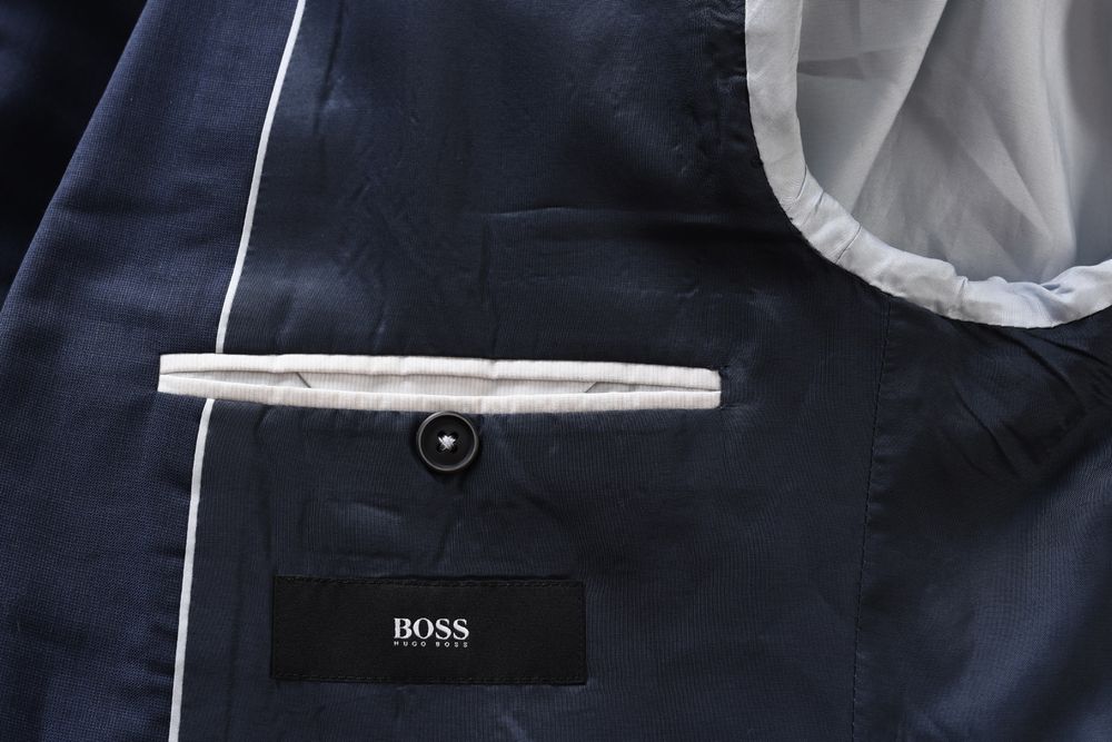 HUGO BOSS modny granatowy garnitur męski wełna Super 120 melanż r. 46