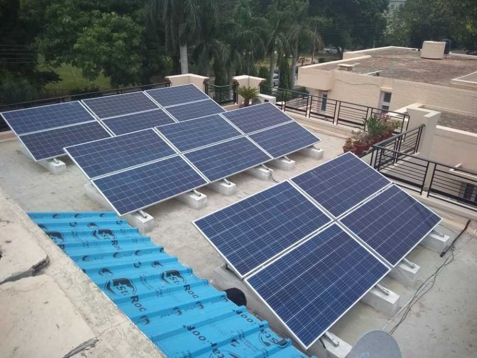 Монтаж сонячних панелей і систем резервного живлення сес инвертор