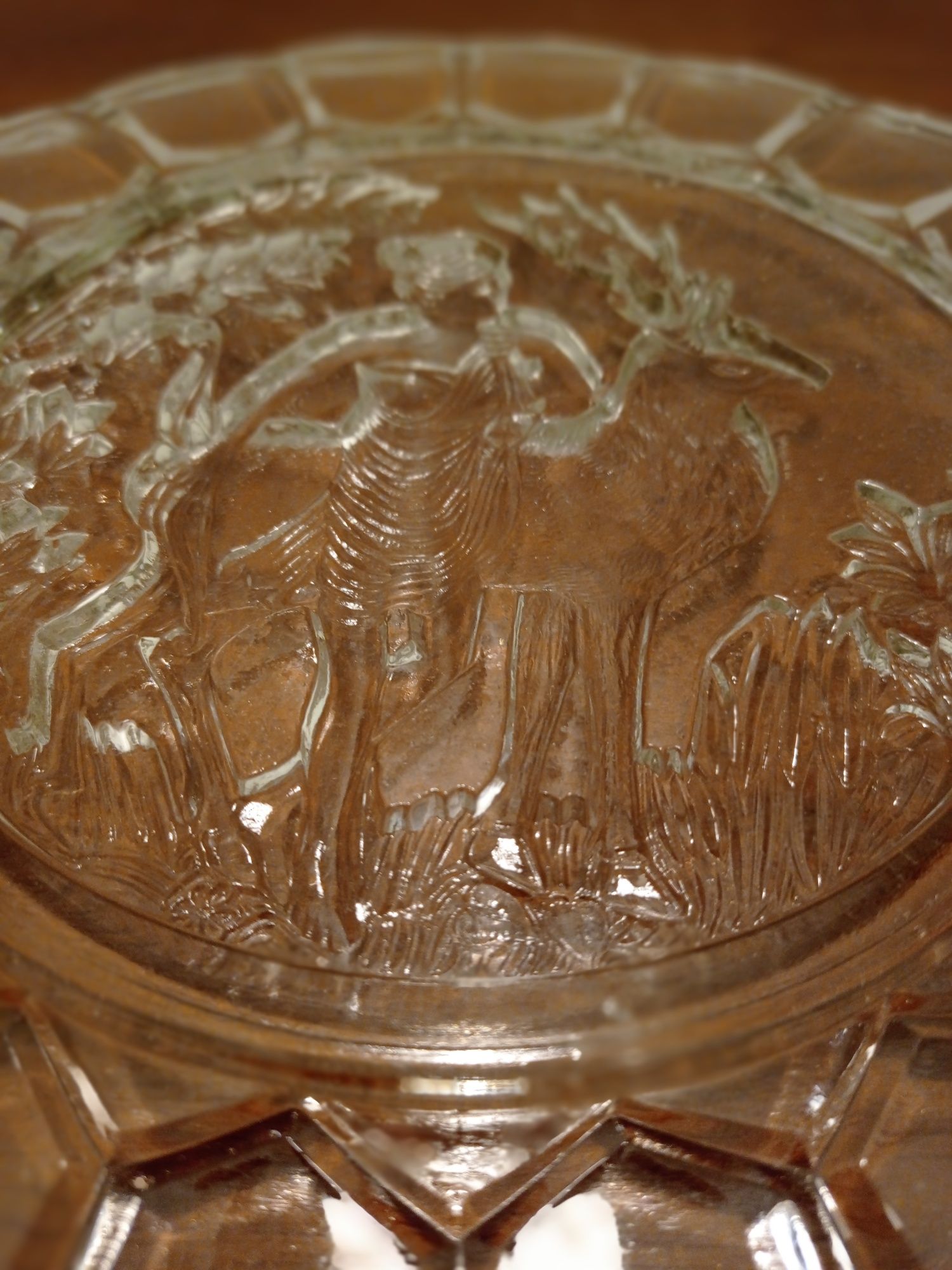 Łowczyni Diana Ząbkowice Art deco szklana patera Huta Szkła