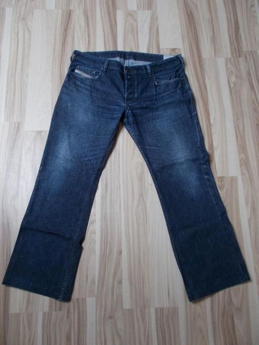 Diesel Zatiny Spodnie jeans męskie W 36 Italy