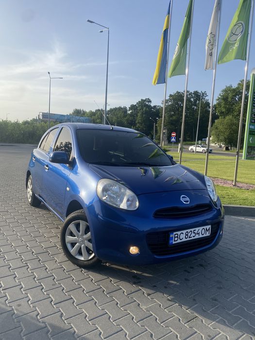 Нісан мікра 2013 року