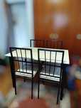 Mesa de cozinha com quatro cadeiras