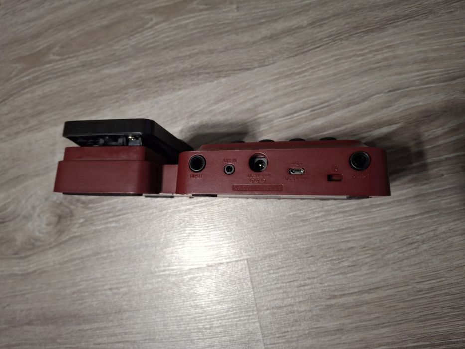 Zoom b1x four Музичний процесор до басгітари + бонус