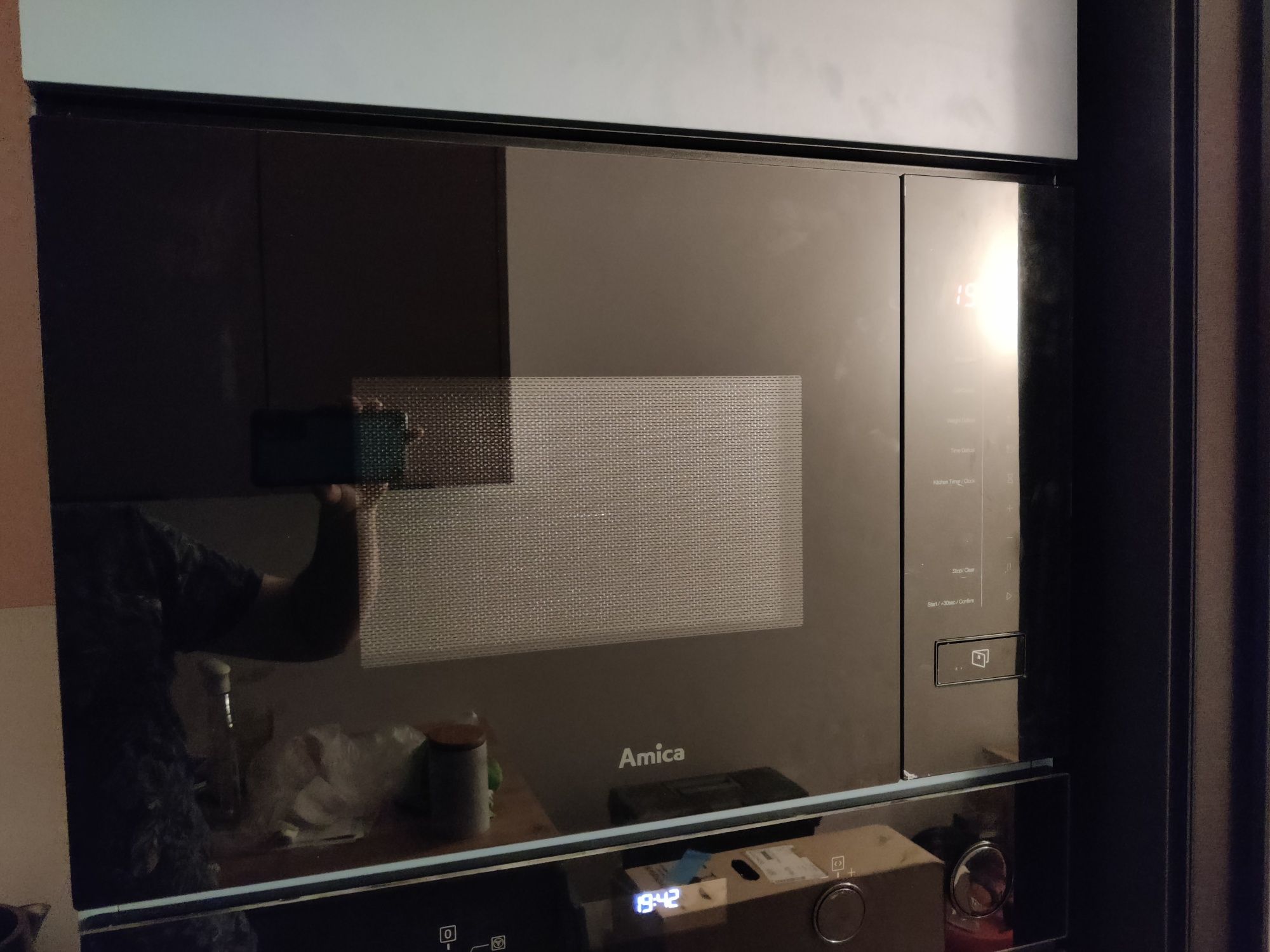 Nowa mikrofalówka do zabudowy Amica 800W 20 l