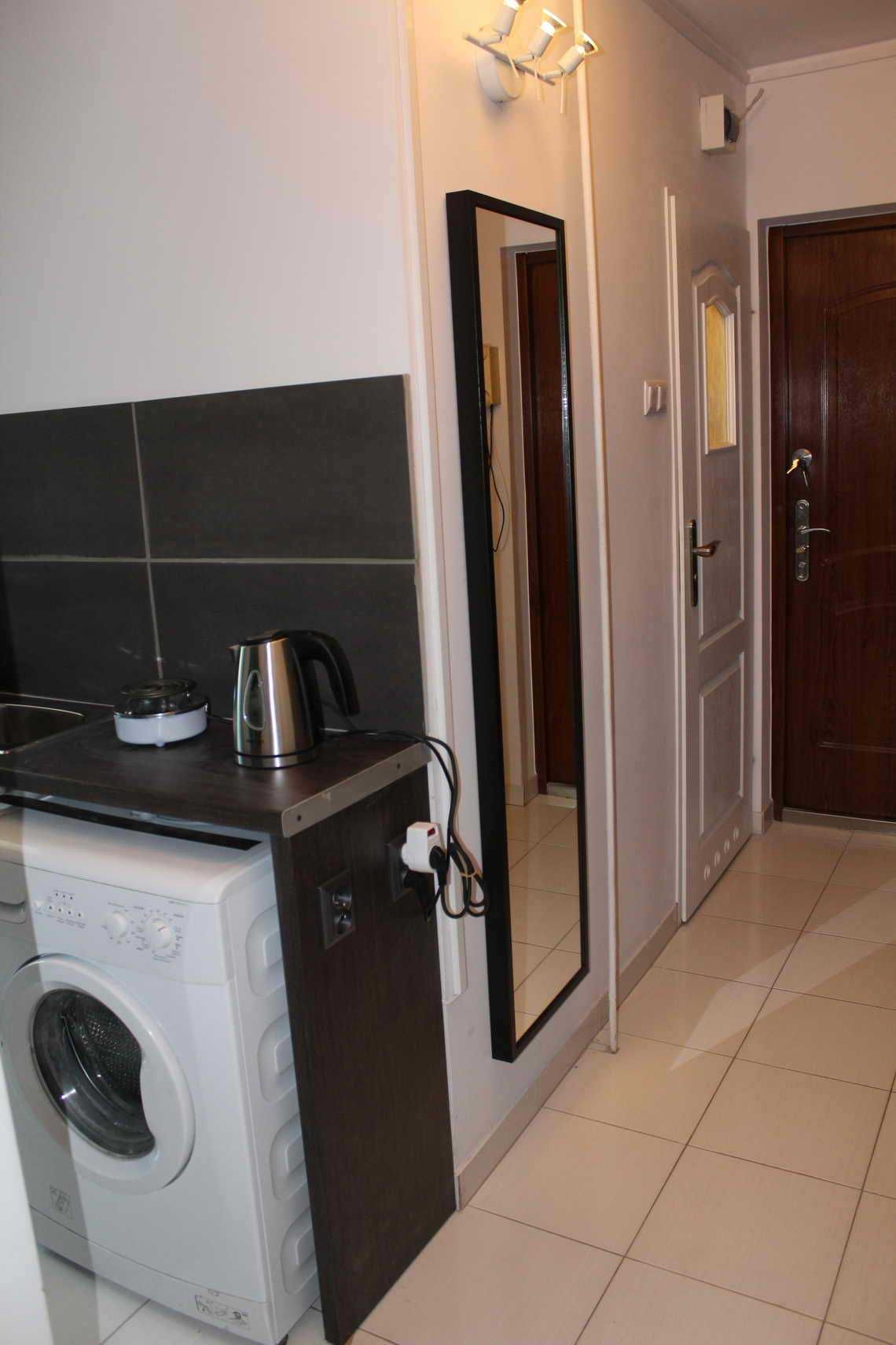[ul. Aleksandrowska 12] - Pokoj (1os) + 32" LED TV+WiFi Kaucja 300 pln