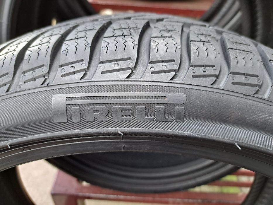 4 Opony zimowe 225/40 R19 Pirelli Montaż i wyważanie Gratis!