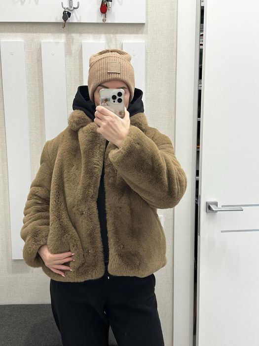 Шуба штучна Mango