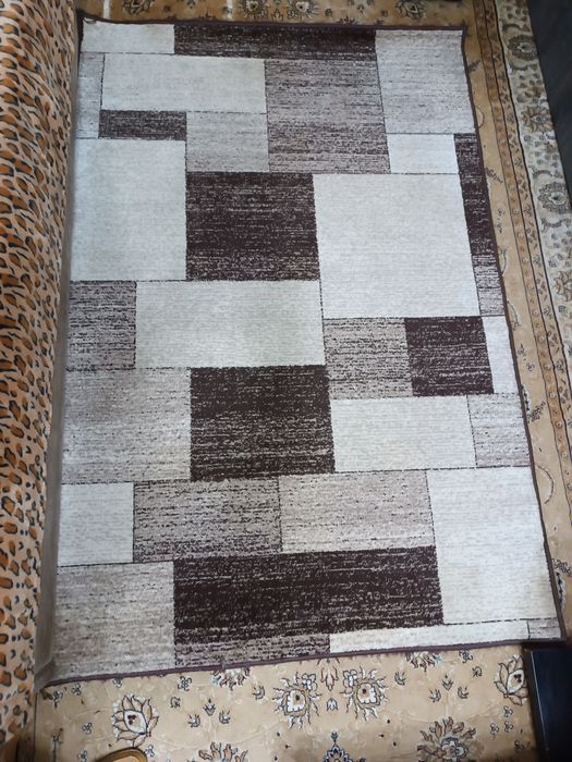 Два килими за 600 грн