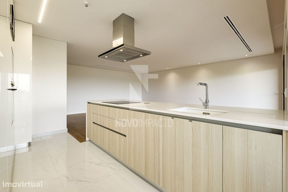 Montijo - Apartamento T3 c/ 3 Suites e excelentes terraços