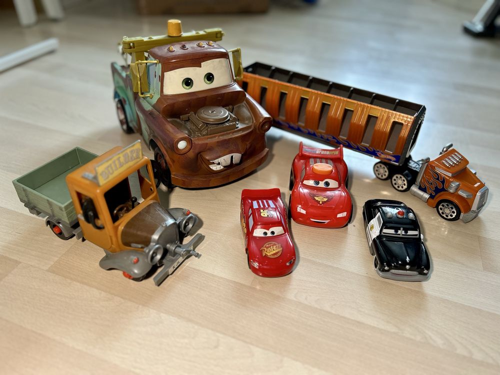 Mega paka Zestaw autek zygzak mcQueen złomek hot wheels ciężarówka