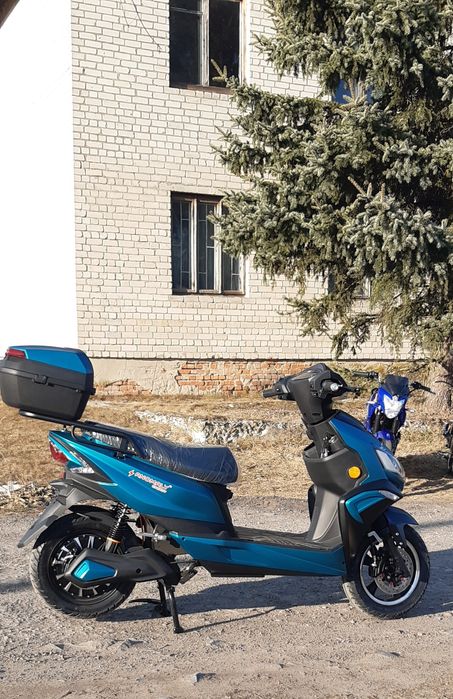 Електроскутер 3000w/2000w літієва батарея