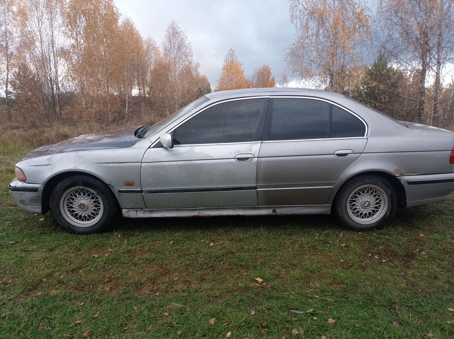 BMW 525 TDS.               .