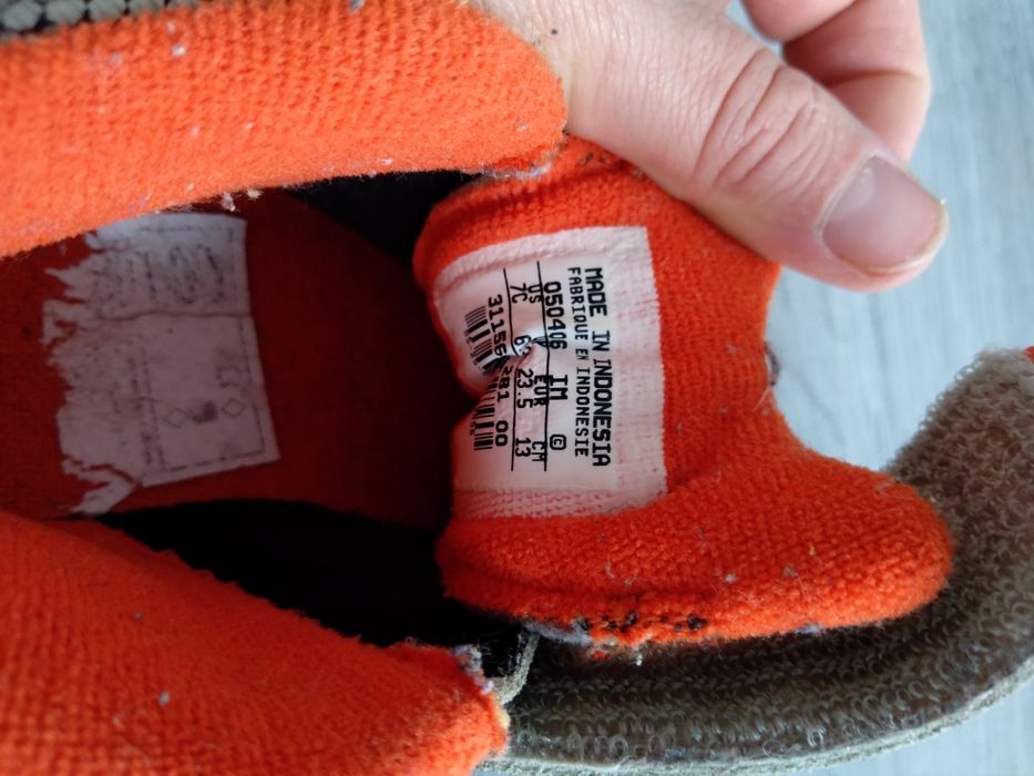 Vendo sapatos criança