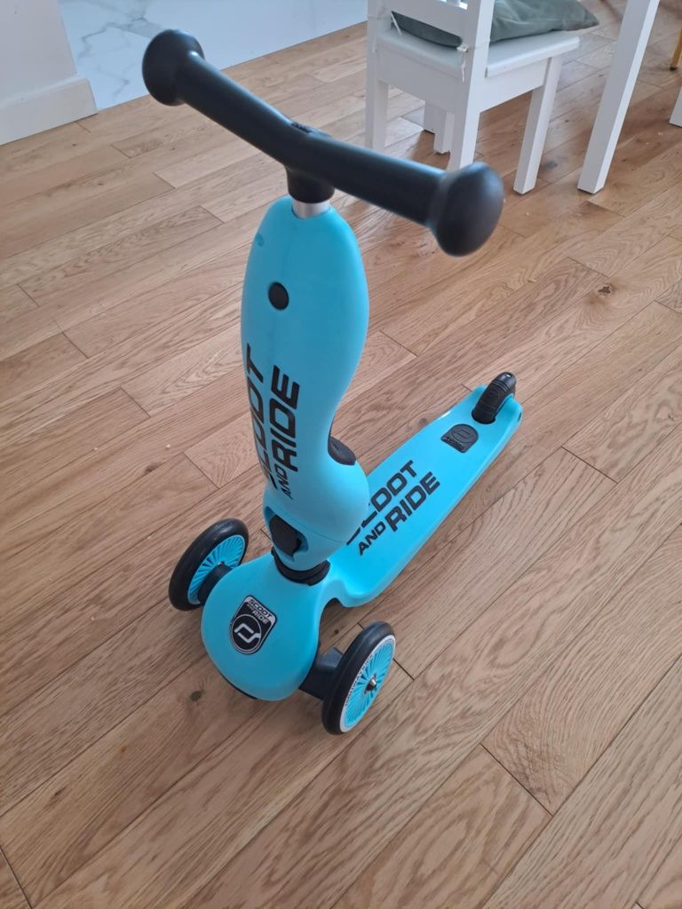 Jeździk i hulajnoga 2 w 1 Scoot and ride Kolor niebieski Stan bardzo d