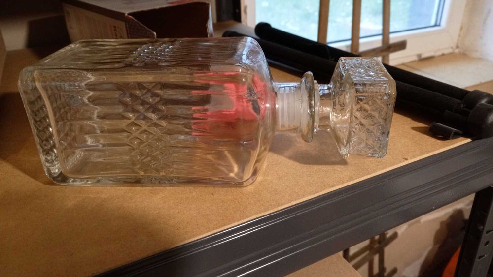 Karafka Red 850ml nowa