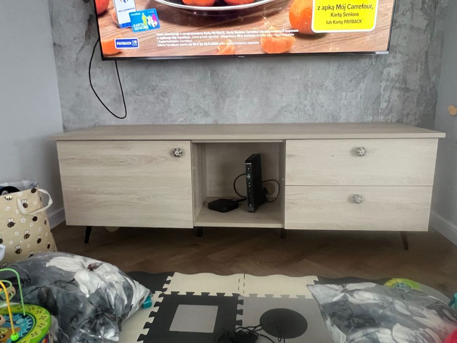 Szafka RTV zrobiona przez stolarza, mało używana!