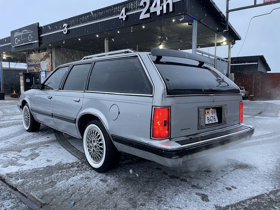 Oldsmobile Cutlass Cruiser