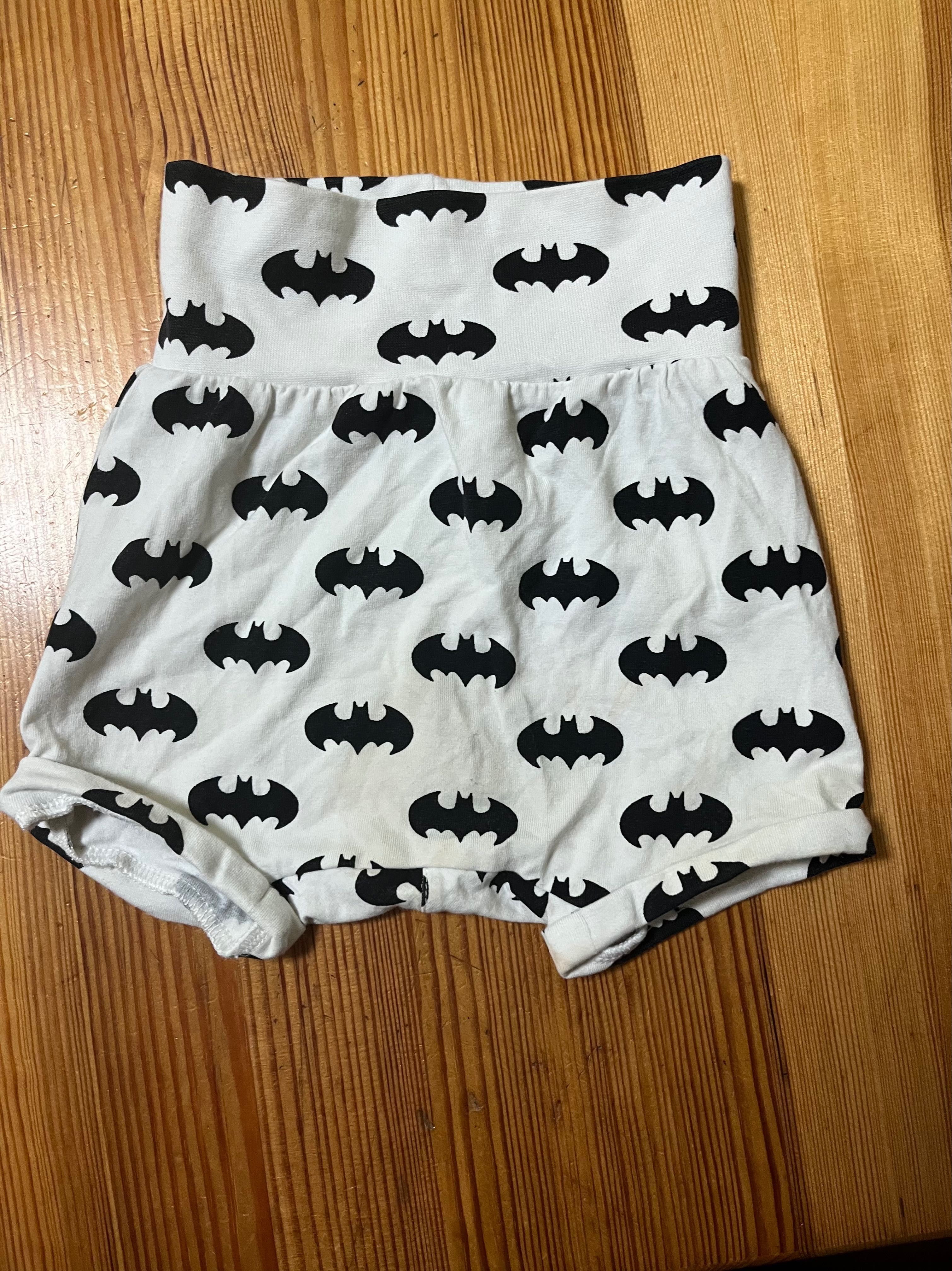 Krótkie spodenki dla niemowlaka marki H&M