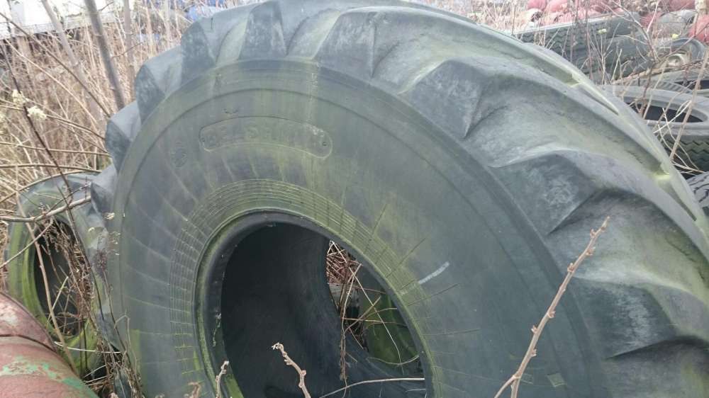 Opona Kirowiec K - 700A 28,1 R 26. 720 - 655