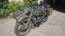 Motocykl z koszem M72 stylizowany na BMW R71
