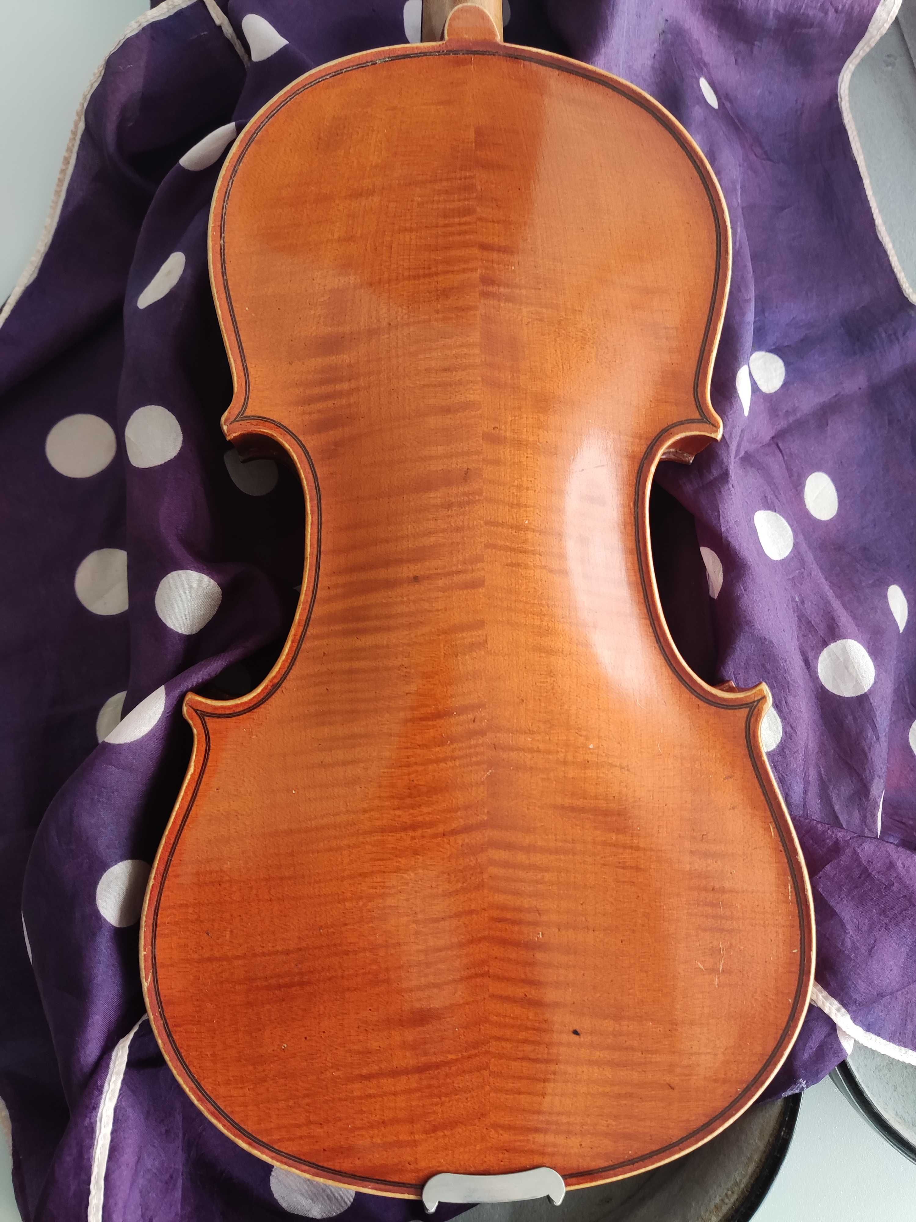 Violino, anos 30/40 em excelente estado (ideal para estudante)