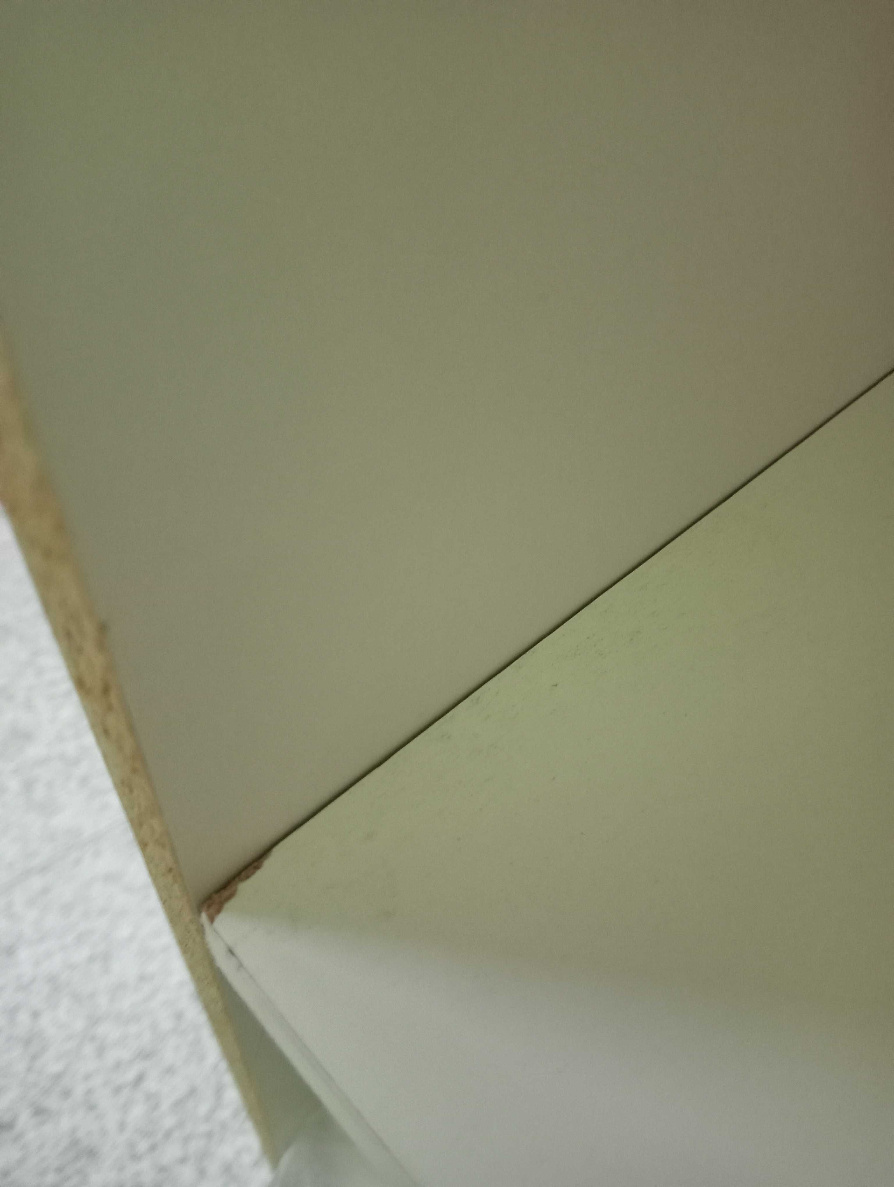 Balcão de receção + mesa de manicure