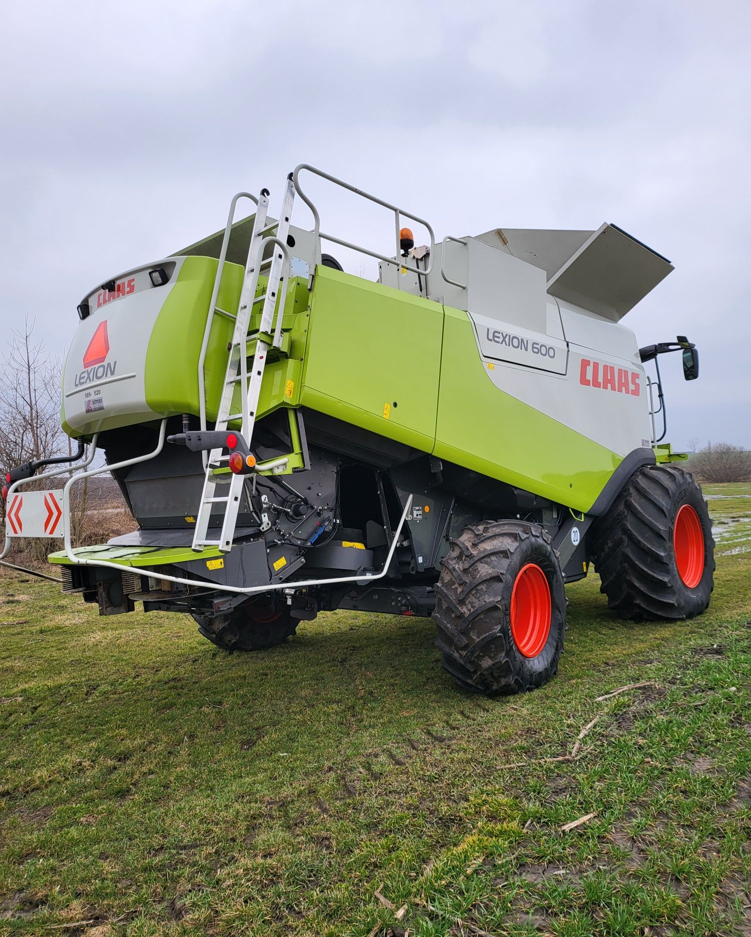 Комбайн зернозбиральний Claas lexion 600 2008R