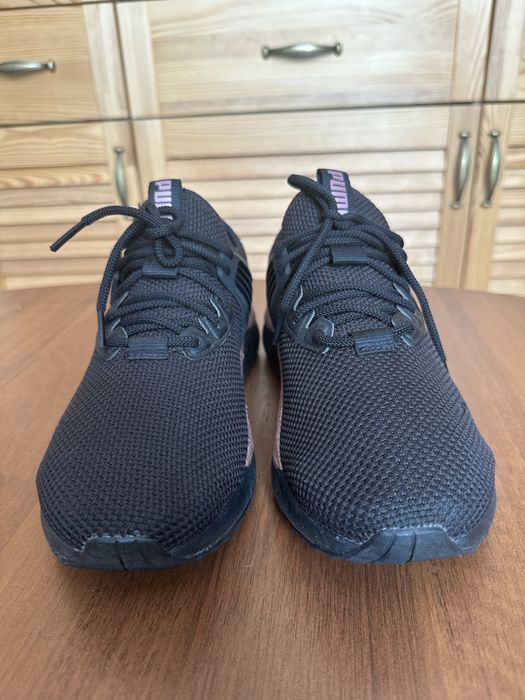 Кросівки жіночі (розмір 40, 40,5)