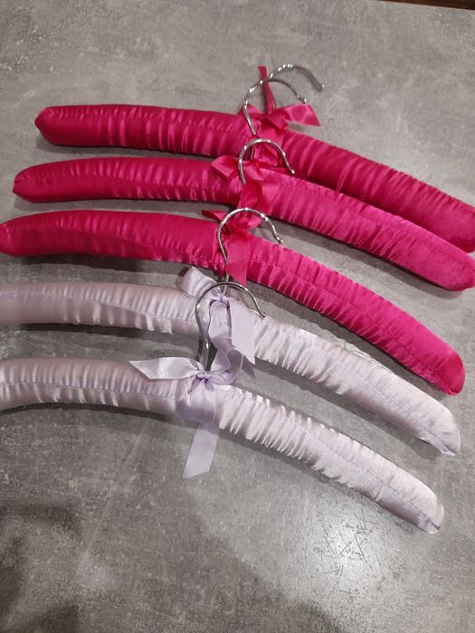 Wieszaki różowy kolor 5 szt