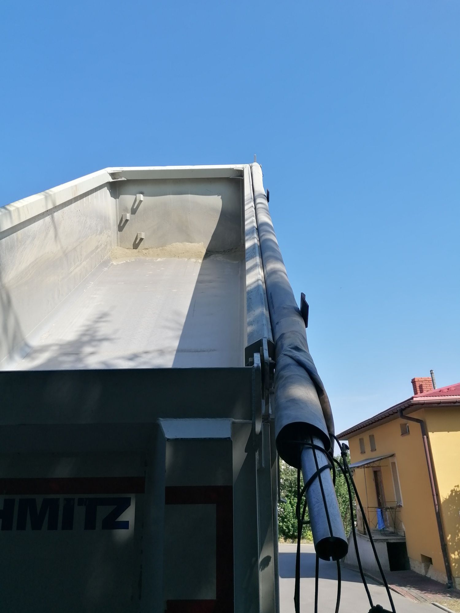 Naczepa wywrotka schmitz 27m