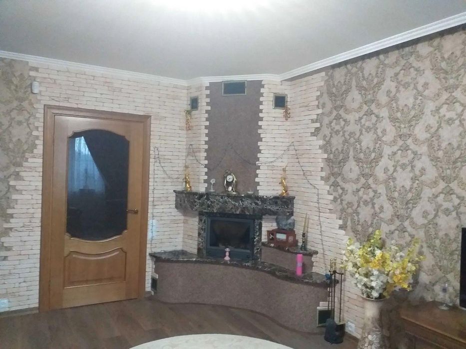 Продається будинок з 4 кімнатами в Іванівці