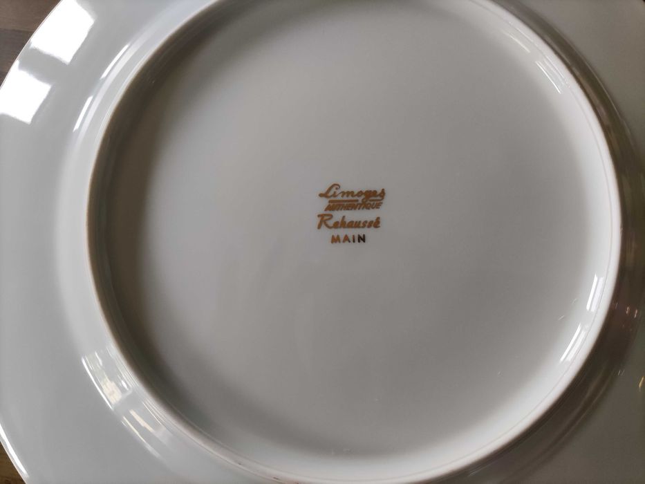 Pratos de Limoges pintados à mão