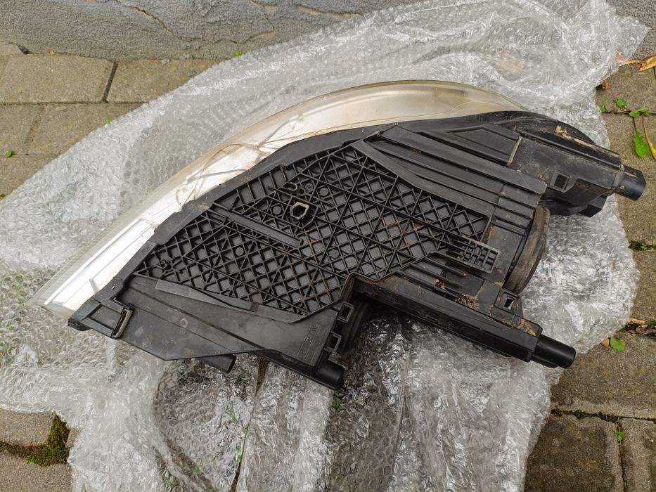 Фара передня Кенго 2 права Октавія А5 ліва