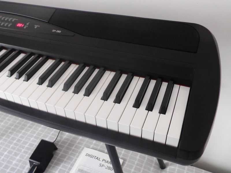 Korg SP-280 Pianino Cyfrowe + nogi + zasilacz + karton