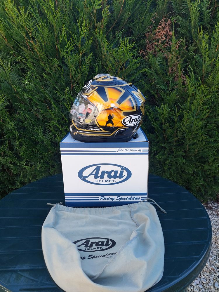 Capacete arai rx7v