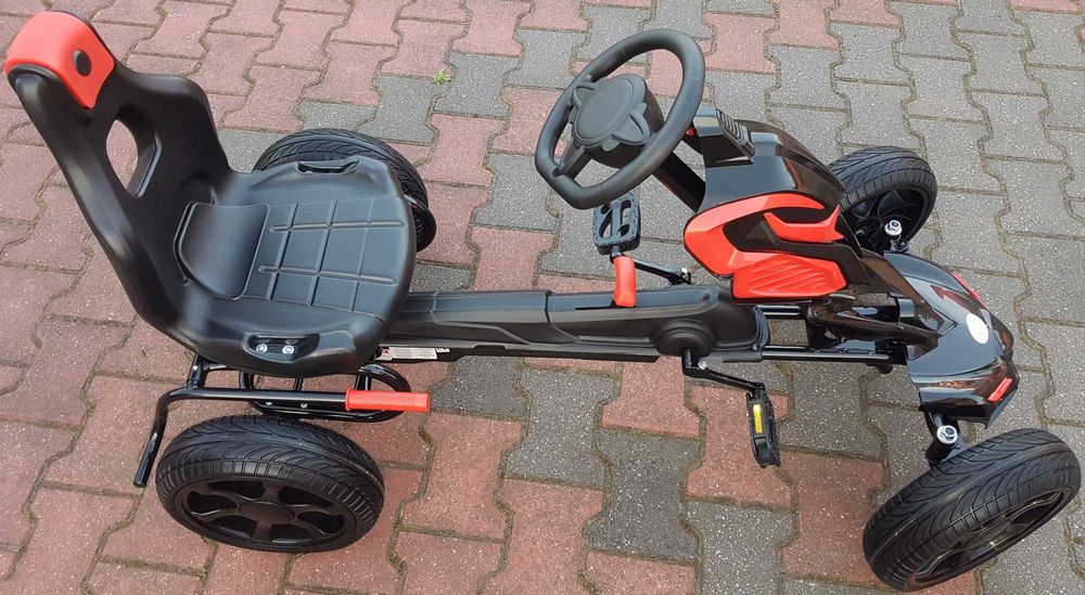Gokart pojazd na cztery koła na pedały nie użyty 5-12 lat.