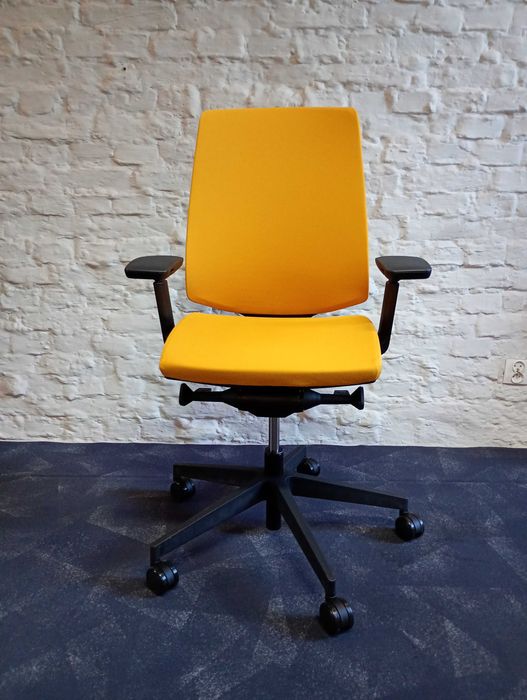 Ergonomiczne krzesło biurowe