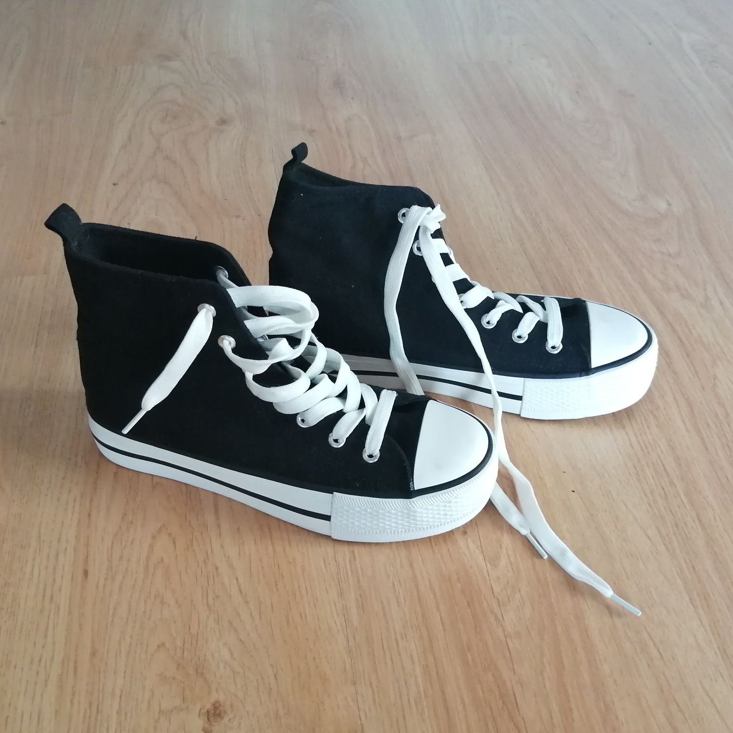 Trampki Nowe 38 ccc