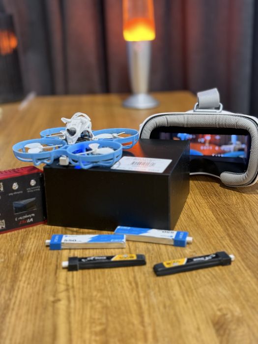 Комплект fpv новачка, шолом VR03, тіні вуп дрон meteor75, акумулятори