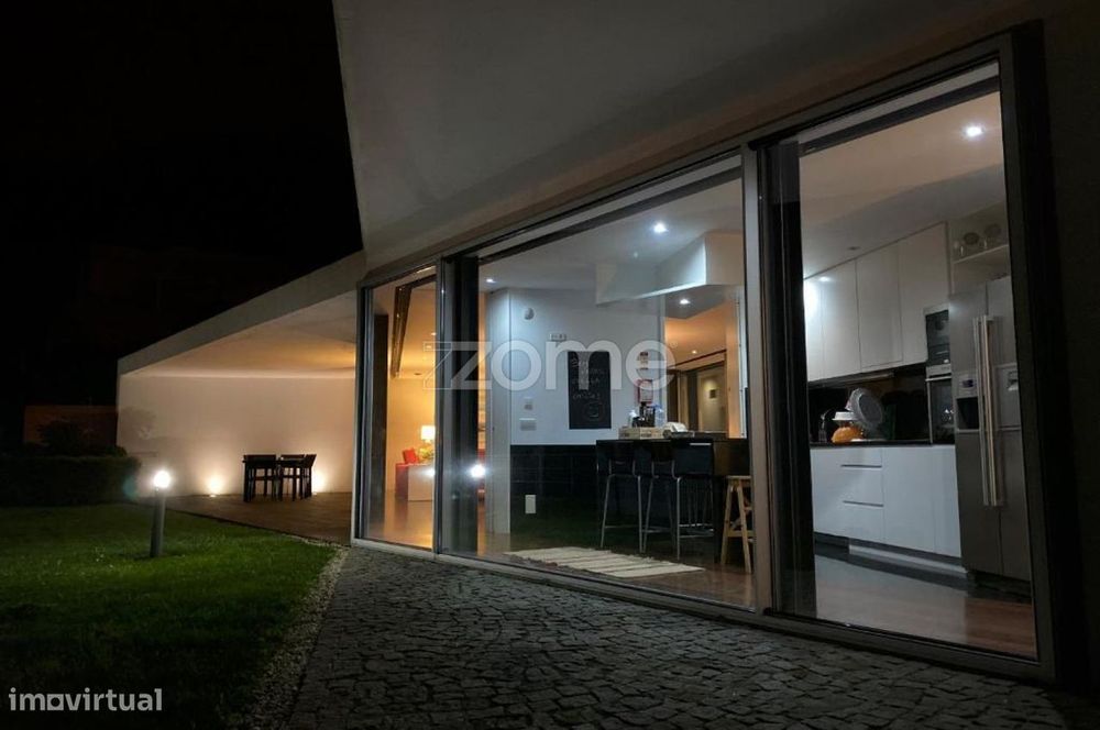 Moradia T4 com jardim, piscina e vistas mar em Cristelo - Caminha