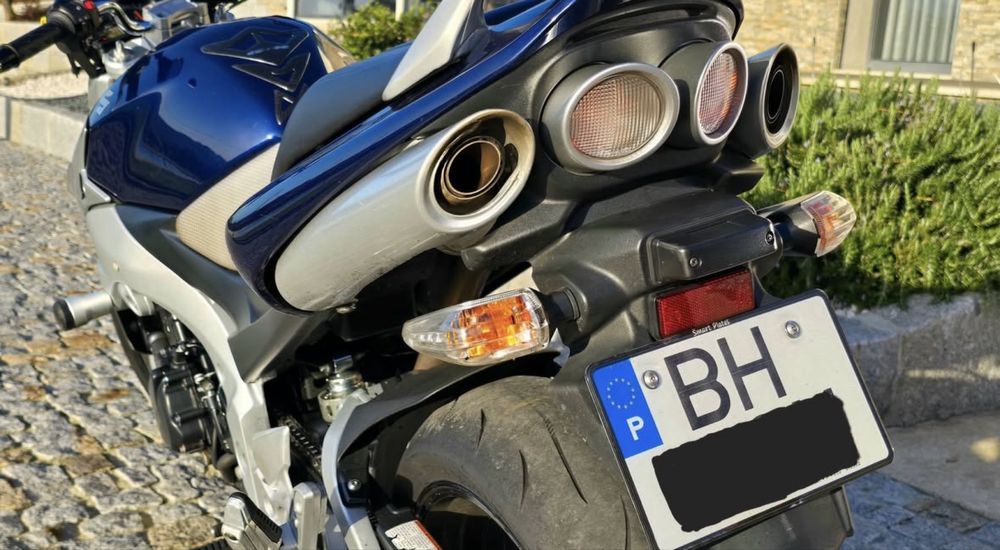 Suzuki GSR 600 ano 2006