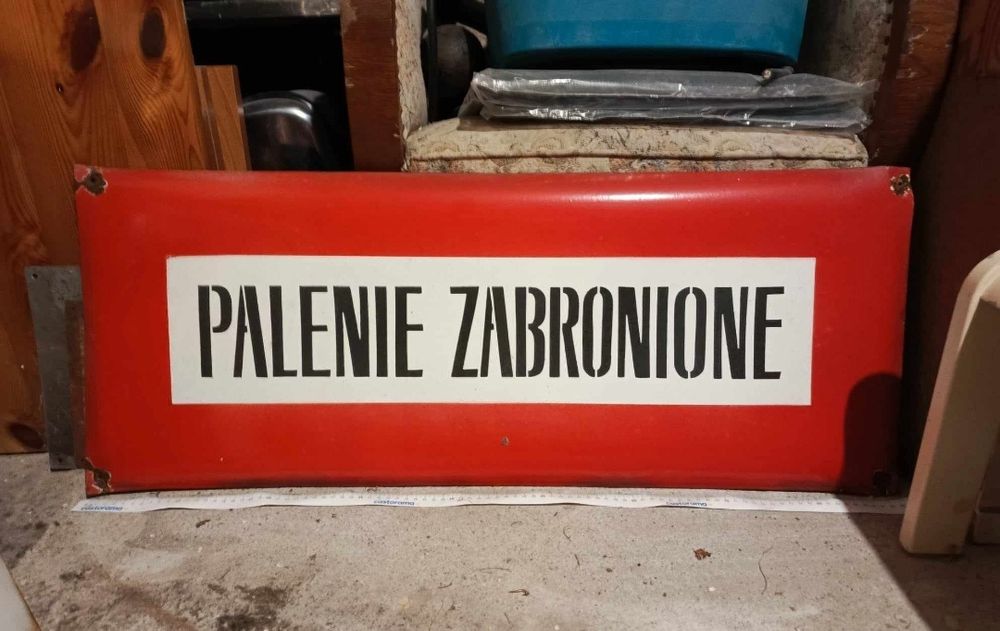 Stara tablica informacyjna