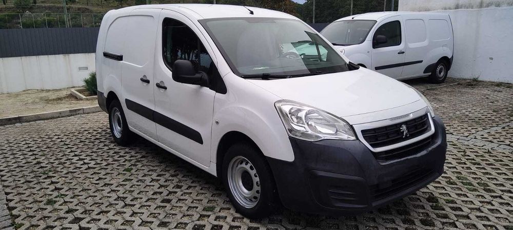Peugeot Partner 1.6 BlueHDi_100cv - Versão Longa _ DVR incluído