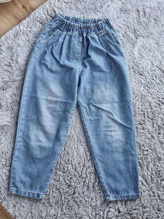 Spodnie jeansowe dziewczęce rozmiar 140 szerokie nogawki