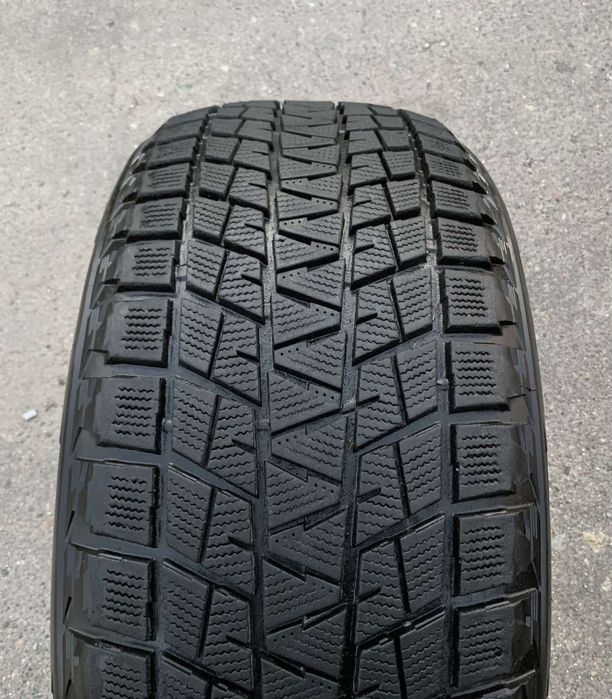 Шина одна Bridgestone Blizzak DM-V1 285/50 R20 одиночка
